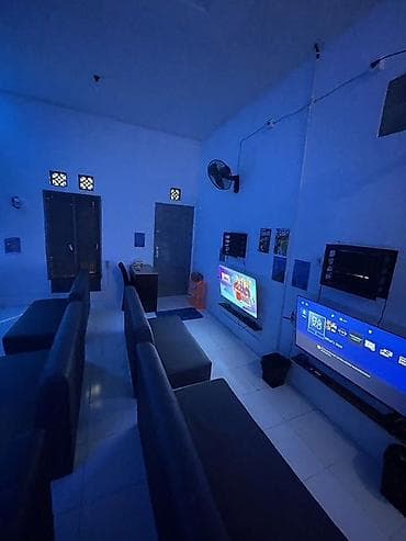 stellar blade: PlayStation Klub avadanlığları Deste daxildir: Samsung 120 Ekran tv — 1