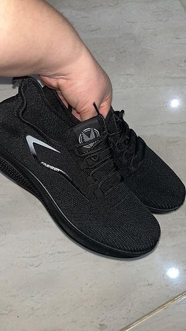 i̇dman kişi ayaqqabıları: Qara rəngli idman ayaqqabısı - Model: bağcıqlı, slip-on tipli elastik — 1