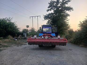 traktor foton: Belarus 1221 traktor + arxa asqılı torpaq frezesi/torpaq yumşaldıcı — 4