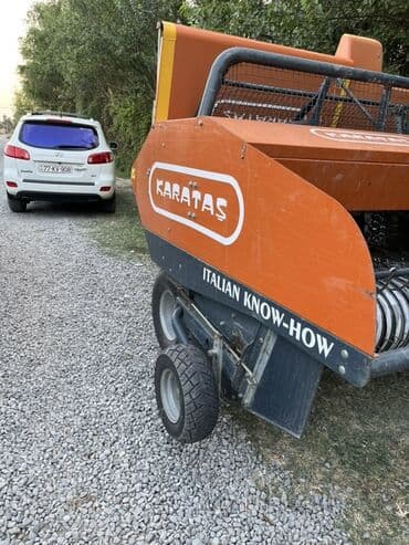 traktor isi elanlari: LOVOL markalı mavi rəngli traktor. Traktor rahat sürücü kabinəsi və — 8