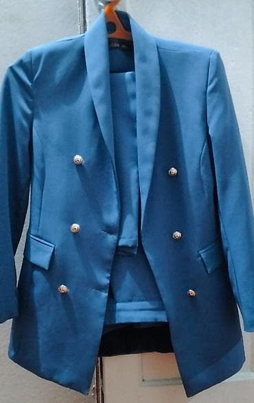 Satılır cəmi 2 dəfə geyinilib qiymətdə cüzi endirim olacaq