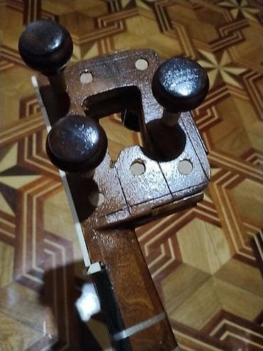 tar instrument: Tar - Milli simli musiqi aləti, qılafı ilə birlikdə. - Korpus — 2