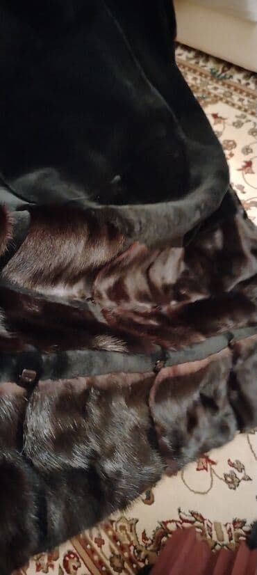 hicab geyimlər: Qadın uzun kürk palto 46-48 olcu - Rəng: qara (tünd şokolad alt — 3