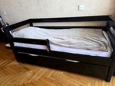 2li carpayi. Uzerinde matraslar da verilir. Fistiq agacindan