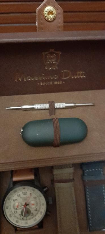 saat şamdan: Massimo Dutti Since 1985 Komplekt: •Saat 💣 •Remen 💣 •Remen 💣 •Kitabca — 6