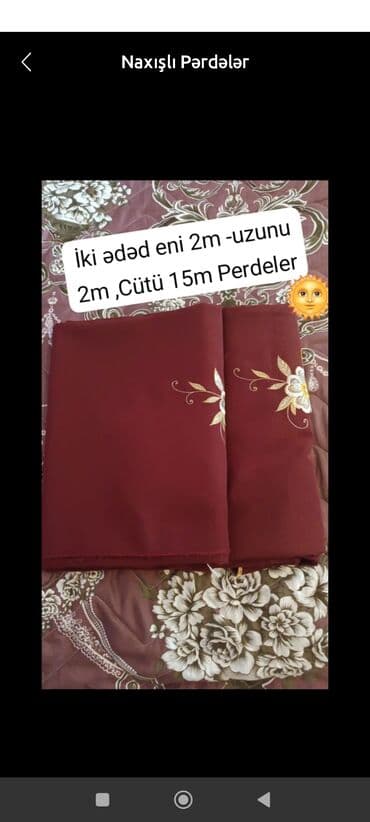 fon perde: Bordo rəngdə, üzərində zərif naxışları olan iki ədəd pərdə. Hər bir — 1