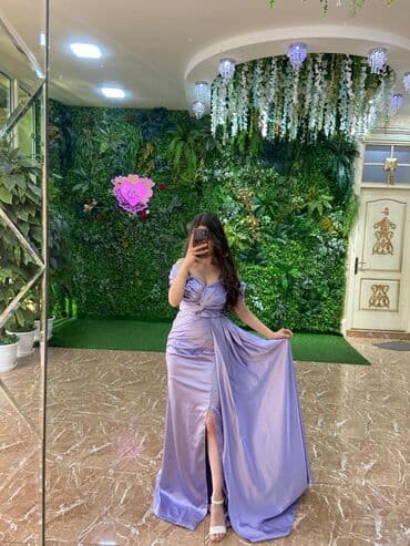 toy gülü: 38_40ölcü satılır 60azn — 1
