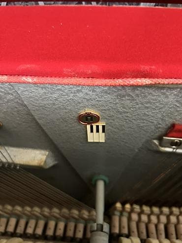 gitara sim: Belarus upright pianino - Marka/model: “Belarus” (upright pianino) - — 4