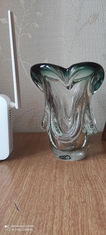 Meduza Guldan 30 manat. Sovetin vaxtından.Tək guldan qalıb. Медуза