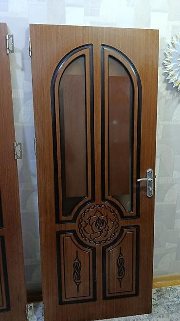 mdf akril: Satilir 3 mdf qapilar. Yaxsi veziyyetde. Mat suseli standart olcude — 1