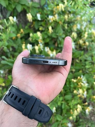 qara çanta: IPhone 15 Pro, 256 GB, Black Titanium, Kredit — 5