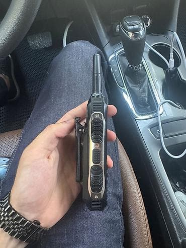 philips xenium 9@9h: Hope K19 düyməli mobil telefon. Cihaz 4 nömrə qəbul edir, həmçinin — 1