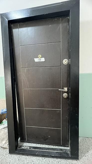 Dəmir giriş qapısı – tam dəst - Rəng: tünd qəhvəyi (ağac teksturalı)