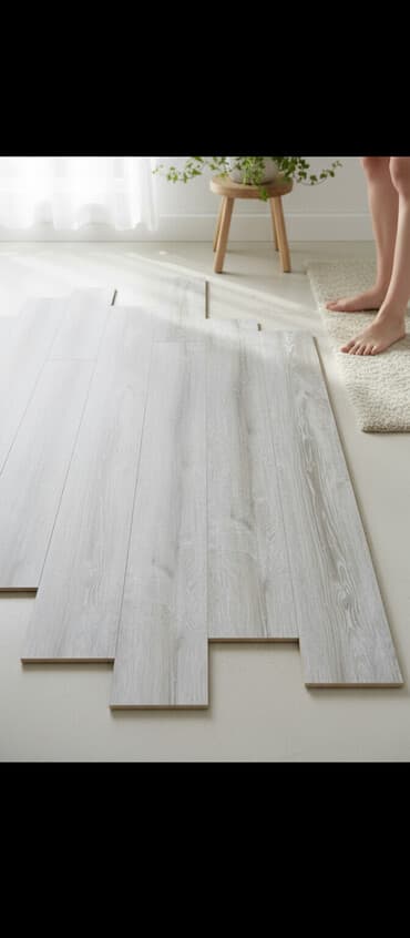 Açıq boz-ağac naxışlı laminat döşəmə panelləri - Rəng/tekstura: açıq lalafo.az -da Açıq boz-ağac naxışlı laminat döşəmə panelləri - Rəng/tekstura: açıq