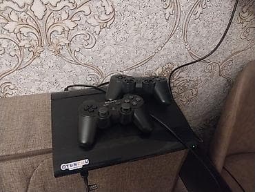 plesteşn: Sony PlayStation 3 Super Slim oyun konsolu - Model: PS3 Super Slim — 2