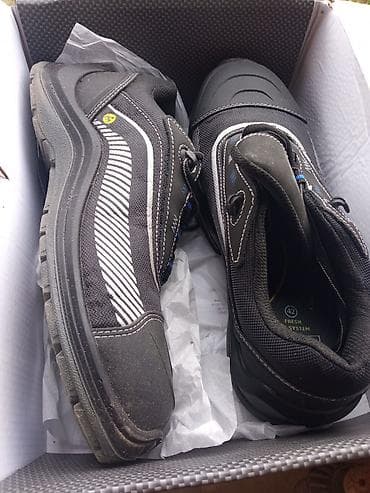 bot ayaqqabı: Iş ayaqqabisi bir defe geyinilib tezedir hec bir deffekti heç neyi — 2