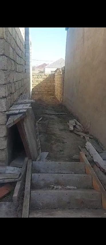 evler gence: Sabunçu rayonu Kürdəxanı qəsəbəsində 2 sotun içərisində 1mərtəbəli( — 8