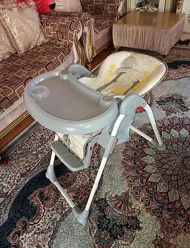 Yemek masası 50 azn. Parçasının kənarında cuzi deffekt var bilinmir — 3