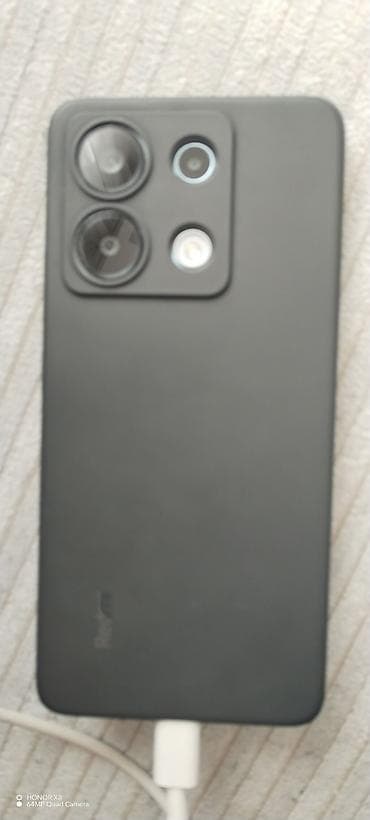 360 derece kamera: Redmi smartfon - Rəng: mat qara - Arxa panel: kvadrat modulda 3 — 1