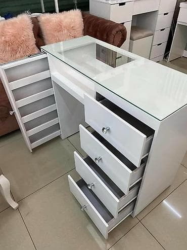 геймерский стол: Прямой стол, С выдвижными ящиками, С полками, Стекло, Нет кредита — 2