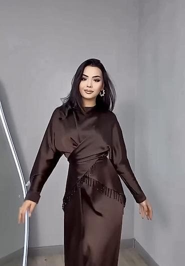 Qadın gecə/ziyafət donu – şokolad-qəhvəyi atlas -70 azn alınıb -