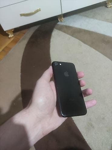 IPhone 7, 128 GB, Jet Black, Barmaq izi — 2