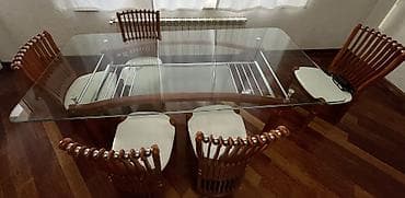 masa 2ci əl: Shusheli stol 6 stul ile
ishlenib,veziyyeti 8/10 — 1