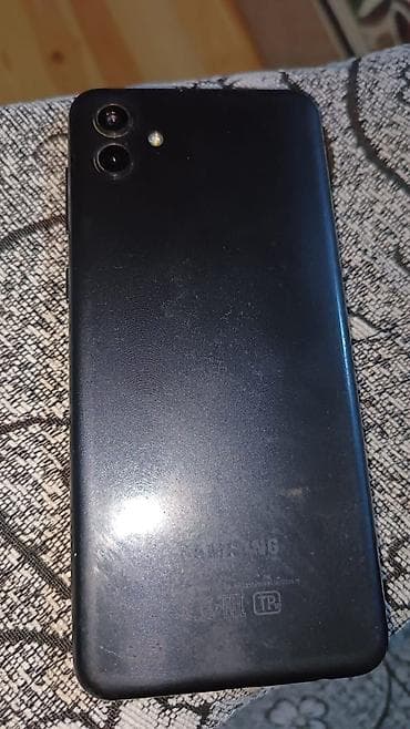 telefonlar poco: Samsung Galaxy A04, rəng - Qara, İki sim kartlı — 5