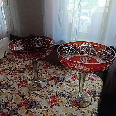 kupə: Qırmızı kəsim naxışlı şüşə kupe qablar (2 ədəd) - Material: qalın — 1