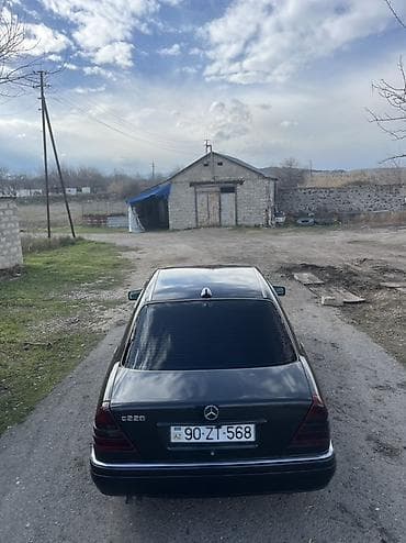 04 maşını: Mercedes-Benz C-Class: 2.2 l | 1995 il Sedan — 9