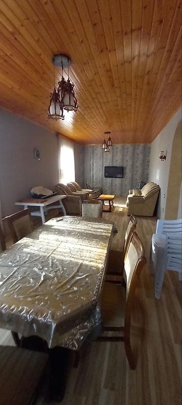 Ev və bağ: Qonaq otağı üçün, İşlənmiş, Açılan, Oval masa, 6 stul — 1