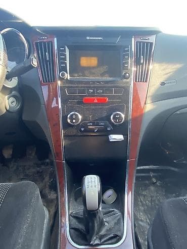 Iran Khodro : 1.7 l | 2020 il 222343 km Sedan — 10
