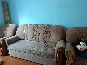 ev stolu: Hamsı satılır Divan kreslo 100 mnt Qorka 50 mnt Kravat 50 mnt Naziy — 5