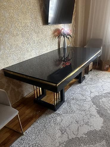 Qonaq otağı üçün, Açılmayan, Dördbucaq masa