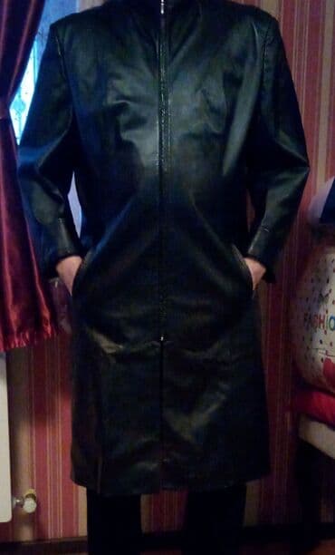 Temiz deri qadin ucun uzun plaw.qara rengde.razmer 10XL