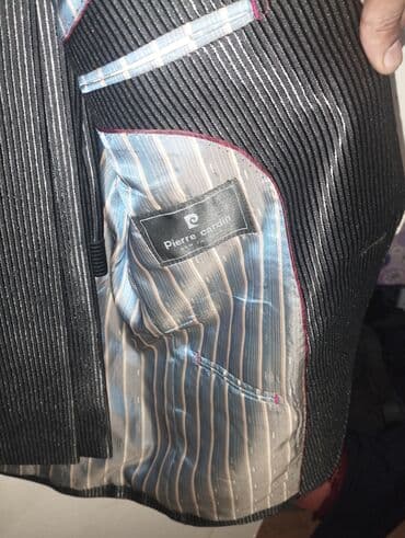 xalça yuma 1.50 azn 2025: Salam kostyum yeni kimidi heç bir prablemi yoxdu razmeri 48 50 — 2