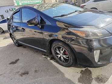 lalafo maşınlar: Toyota Prius: 1.8 l | 2014 il Hetçbek — 4
