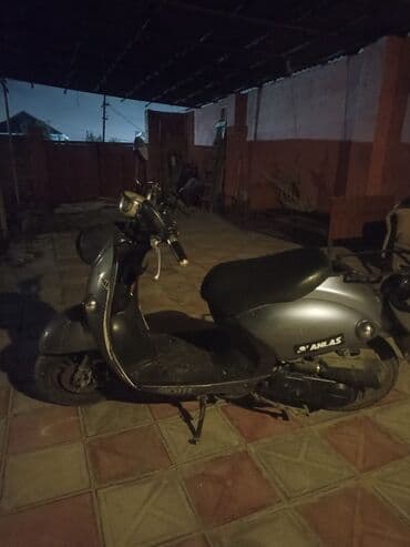 2 cı el elektrikli scooter: Şəhər daxili rahat hərəkət üçün kompakt skuter. Xüsusiyyətlər: - — 2