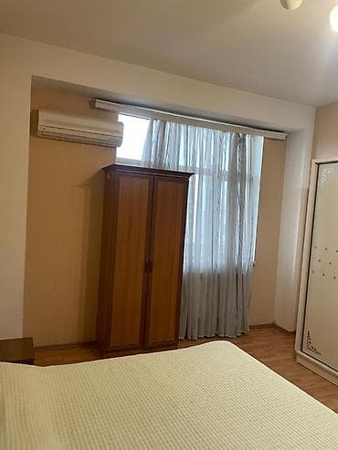 ev menzil: Xetai metrosu na yaxin 28 may yolunun ustunde yerlesen yasayis — 2