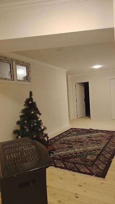 keslede kiraye ev: Gəncə şəhərində Gəncə mall yaxınlığında, əvvəlki adı Sabir küçəsi — 5