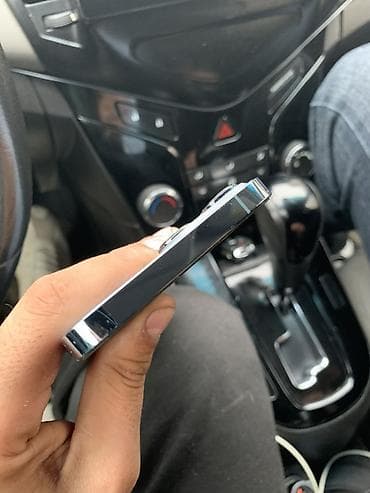 google pixel 6 pro: IPhone 13 Pro Max, 128 GB, Sierra Blue, Face ID — 6