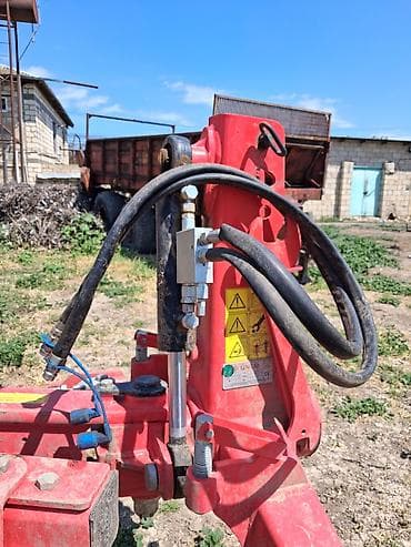 esger salvarlari: Dönər kotan Bir başa Əlaqə saxlayın — 2