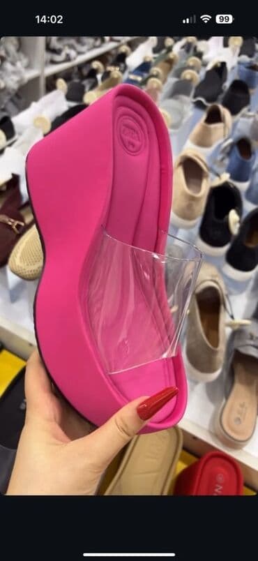 Məhsul: Qadın platforma şlapesi - Rəng: Parlaq çəhrayı - Üst hissə lalafo.az -da Məhsul: Qadın platforma şlapesi - Rəng: Parlaq çəhrayı - Üst hissə