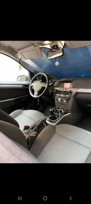 lipa nomrələr: Opel Astra Caravan (Universal) – gümüşü rəng İli 2006 probeq 234000 — 5