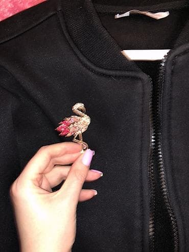 Zərgərlik əşyaları: Flamingo formalı bross Həzi Aslanov metrosunun yanında, 245 nömrəli — 4