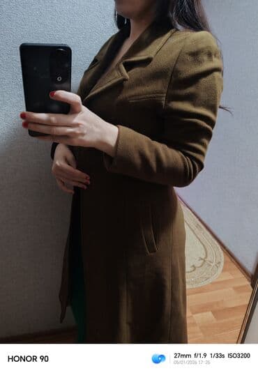 uzun kurtka modelleri: Qadın uzun palto - Rəng: tünd qəhvəyi - Model: klassik, dar kəsimli — 3