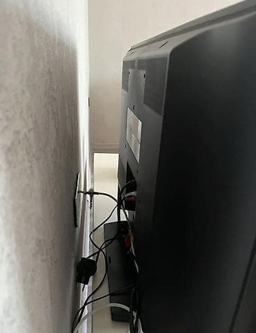 soyuducu ev ucun: Televizor JVC LCD 32" HD (1366x768) — 2