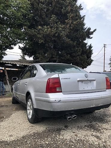 mercedes benz 208 d: Maşin sokulub zapcast olunub karobka mator va sayra zapcaslari satilir — 3