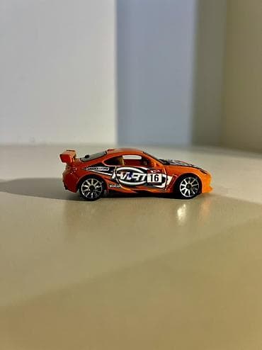 dəmir pullar: Toyota, 2023 il, 1:64, Dəmir — 3