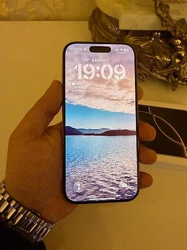 dubay ipone: IPhone 16 Pro, 256 GB — 2